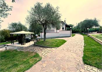 Einfamilienhaus zu Verkauf in Sassari