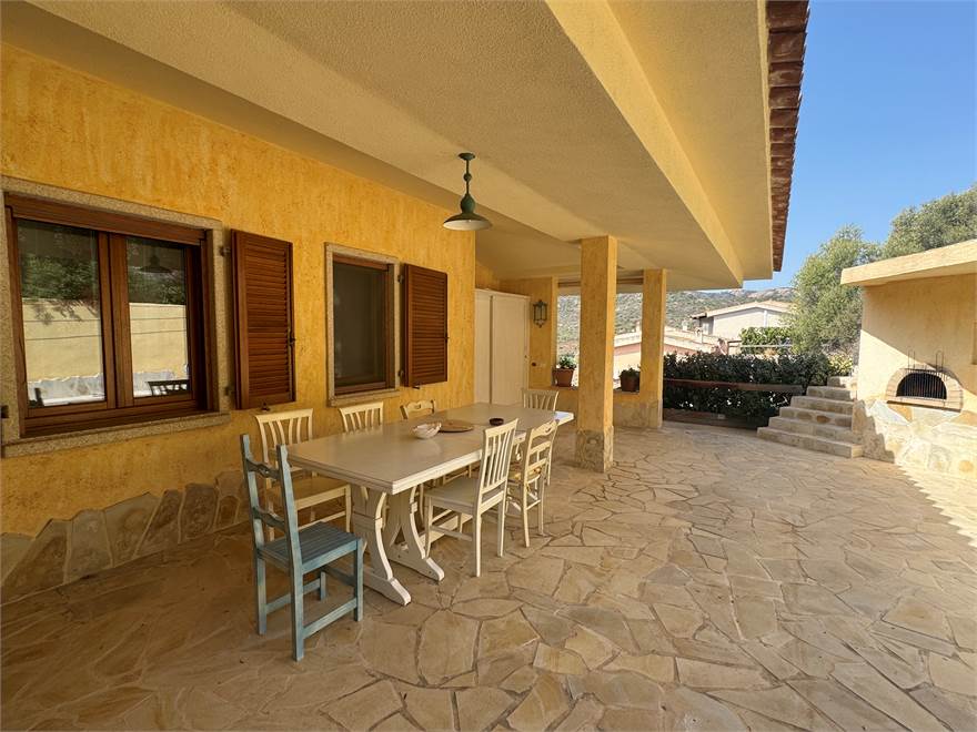 Covered veranda perfect as an outdoor living