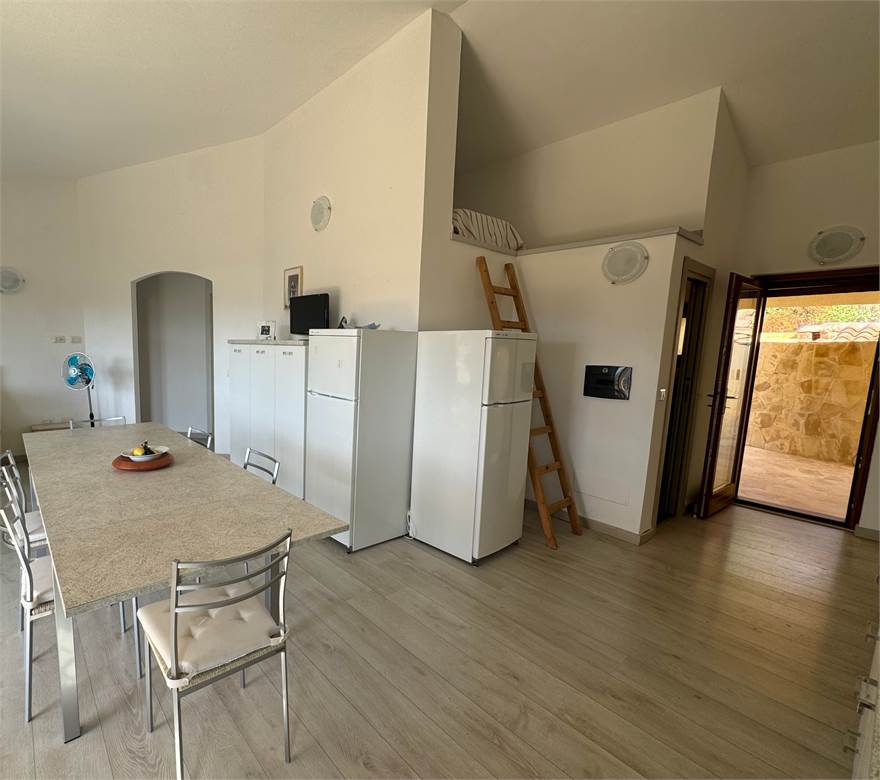 Dining area with loft bed